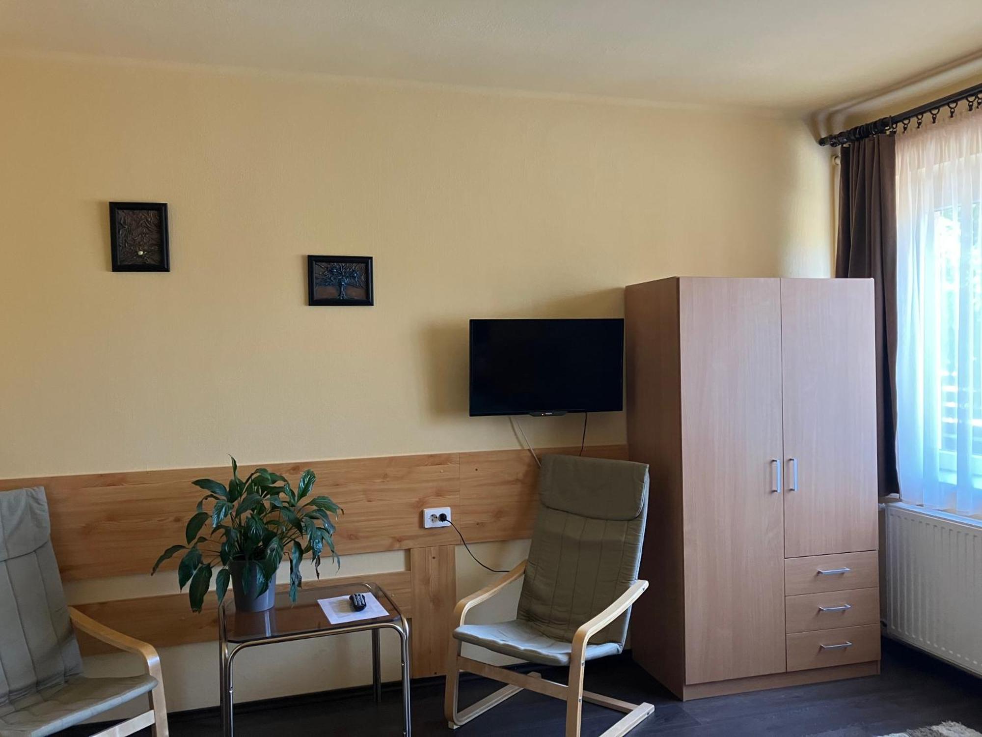 Adel Apartman Sárvár Exterior foto